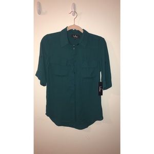 NWT lulus green button up shirt
